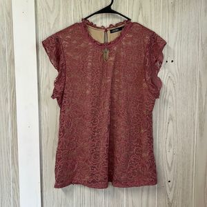 Cure XL layered pink shirt sleeve lace top. Ruffled sleeves with tan underlay.